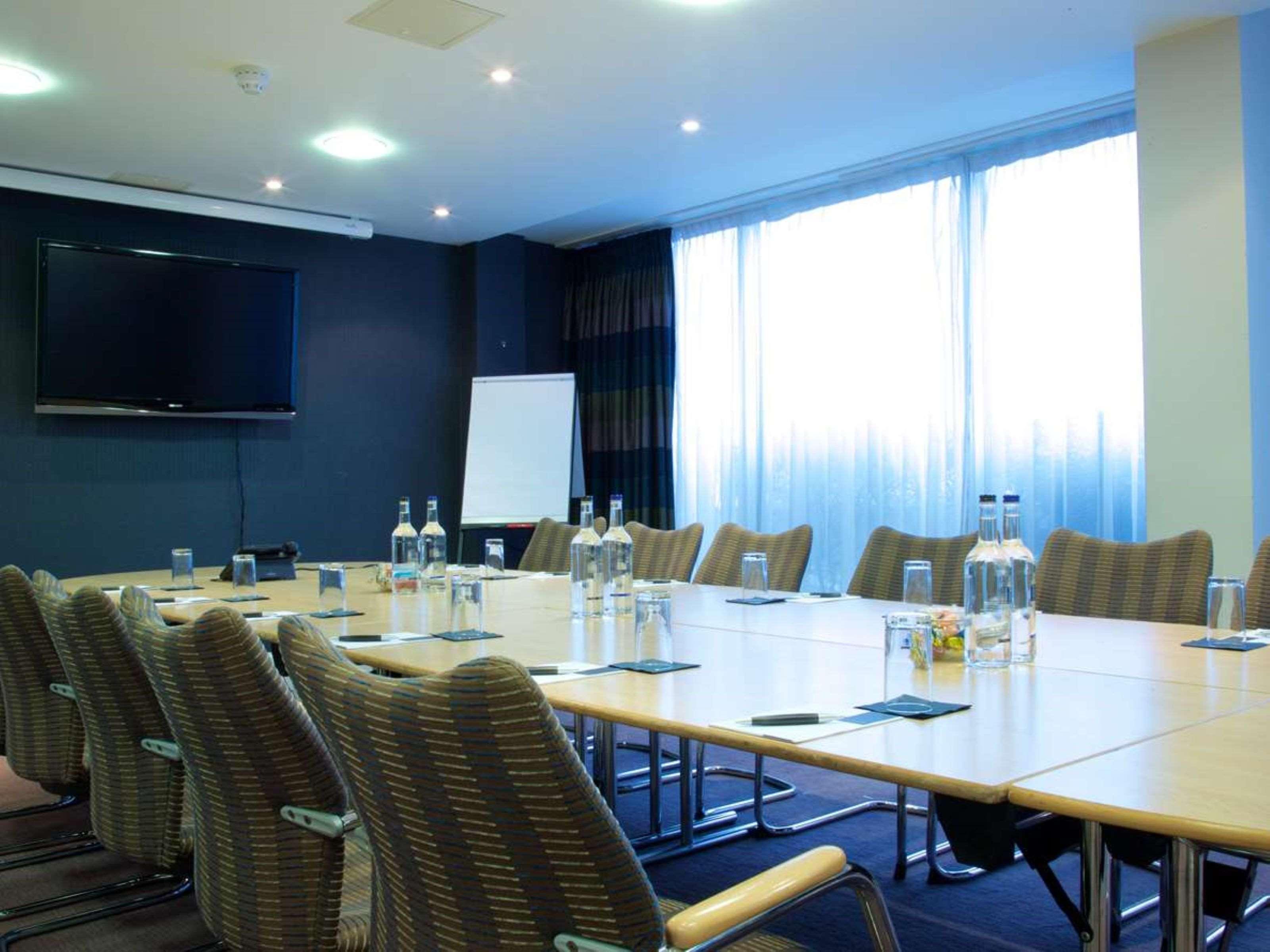 London Croydon Aerodrome Hotel, BW Signature Collection Экстерьер фото