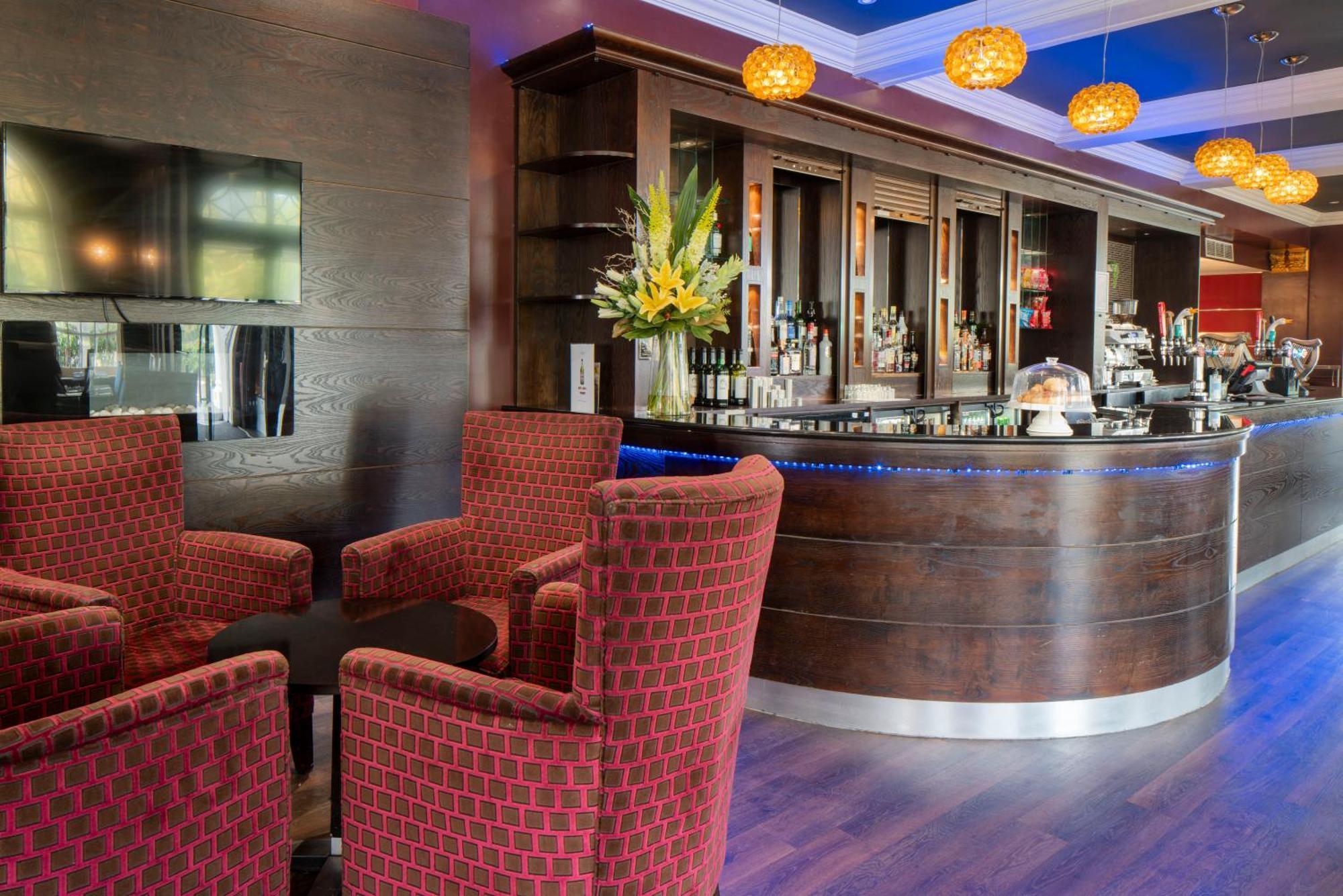 London Croydon Aerodrome Hotel, BW Signature Collection Экстерьер фото
